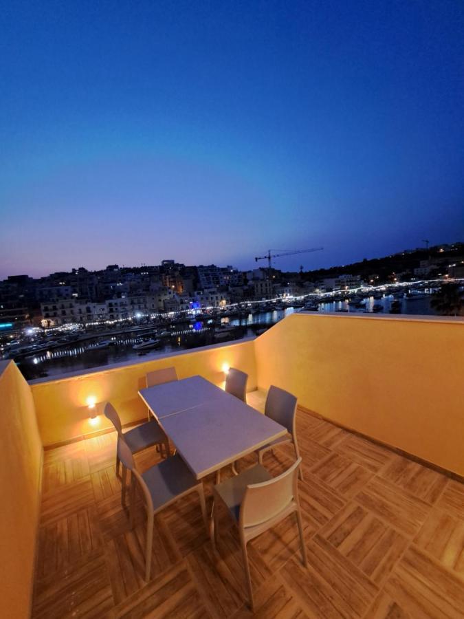 B&s Seafront Duplex Penthouse *